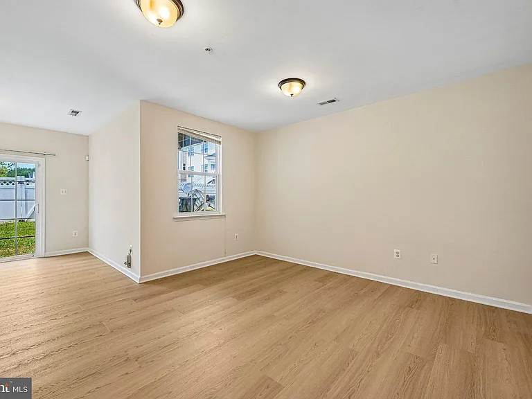 23004 Meadow Mist Rd — Photo 11