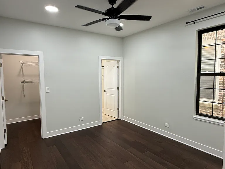 2440 W Iowa St #2 — Photo 15