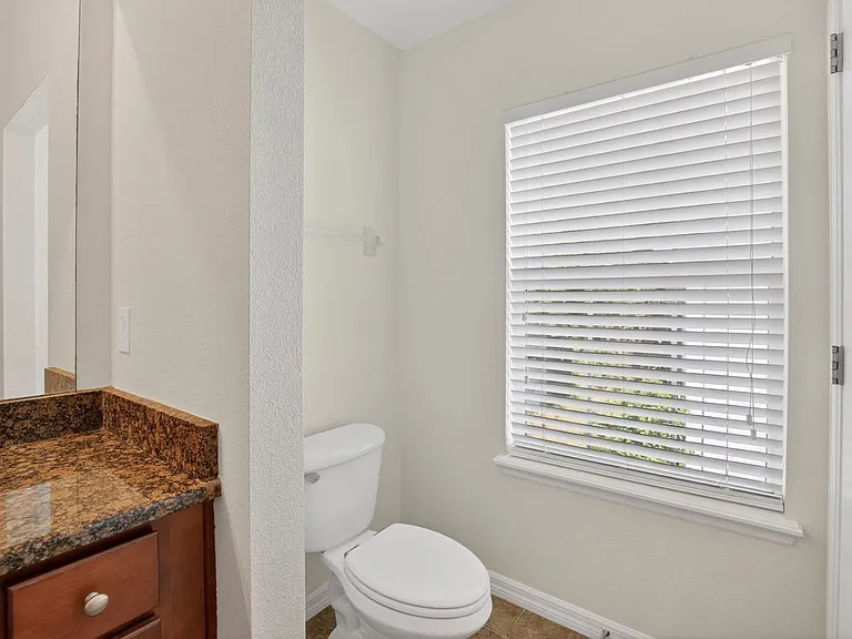 714 Ashentree Dr — Photo 37