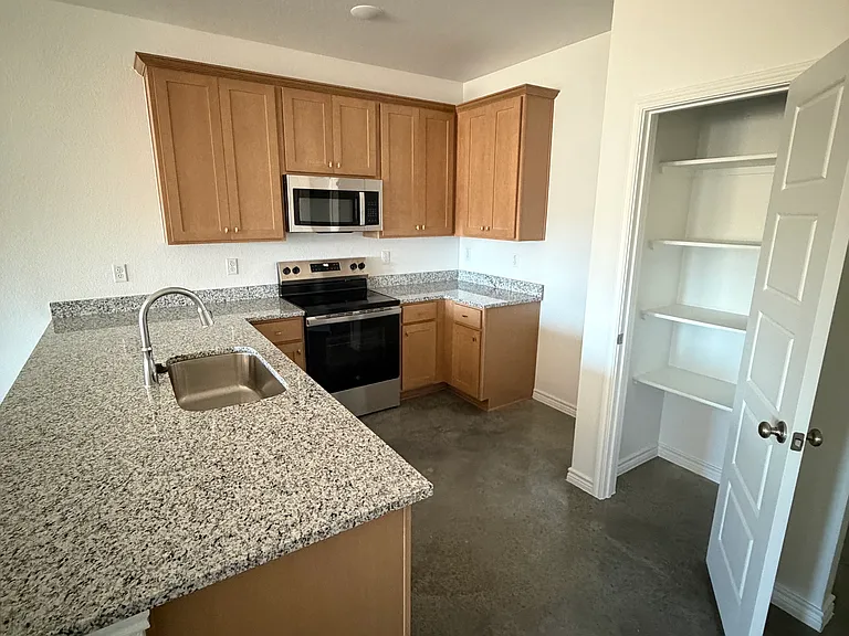 1218 Concord Dr #A — Photo 5