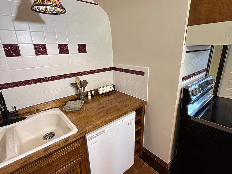 500 Stuart Ave #4 — Photo 12