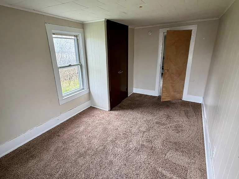 255 Rochester St — Photo 9