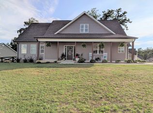 7692 Passport Dr, Ooltewah, TN 37363