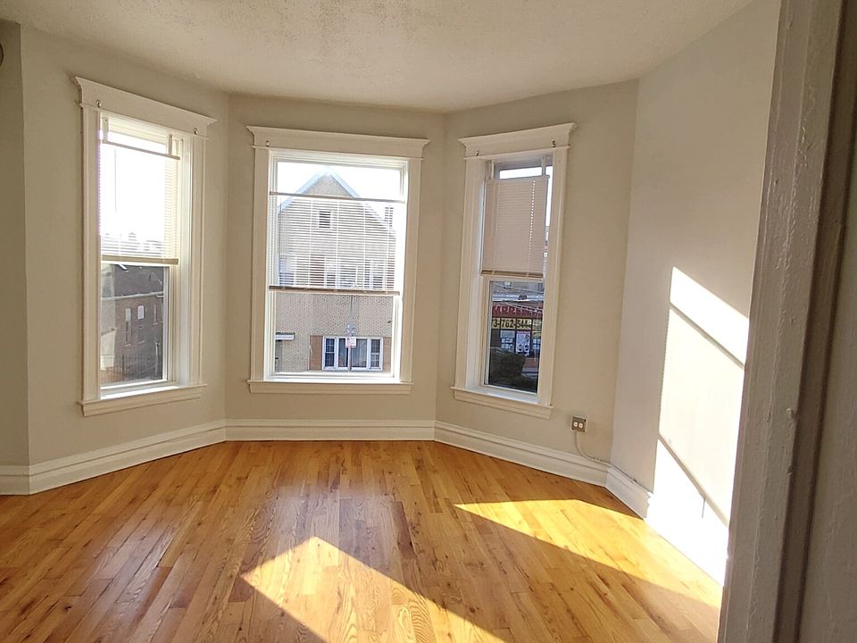 1st image of 2215 S Albany Ave Unit 2F