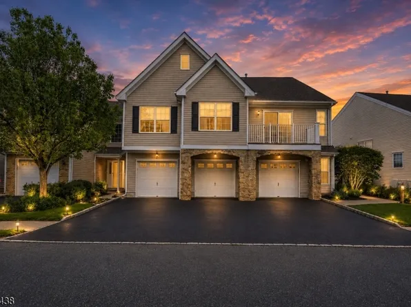131 Mountainside Dr, Pompton Lakes Boro, NJ 07442