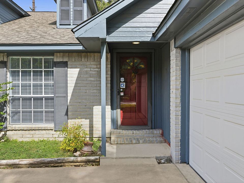 1st image of 16826 Carbridge Dr