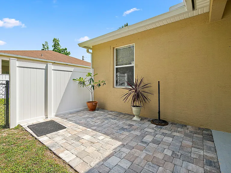 37 Pine Grove Dr — Photo 16