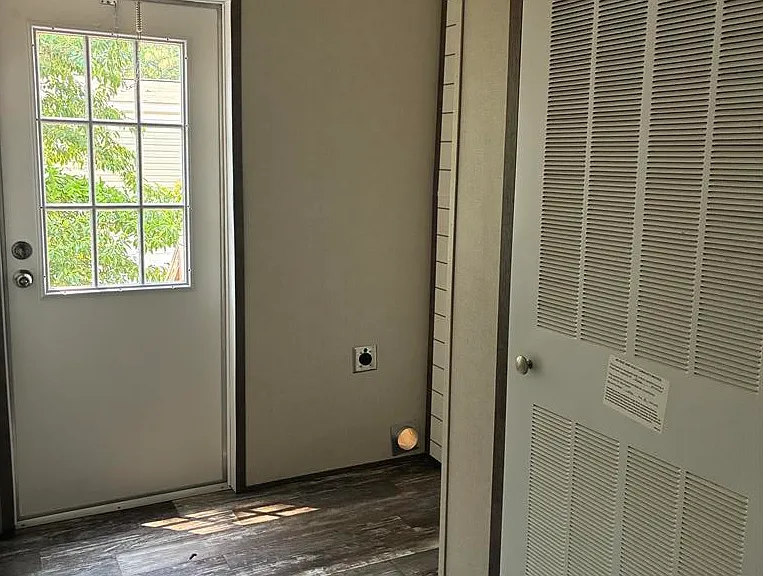 132 Ash St — Photo 6