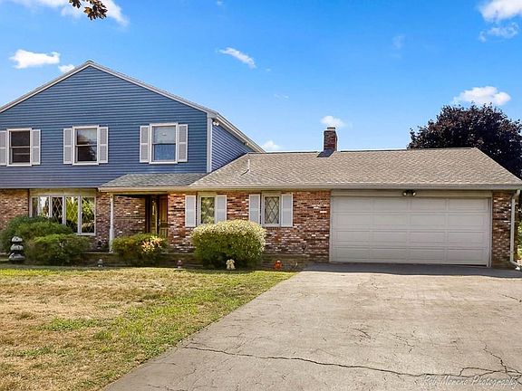 3rd image of 8 Vista Ave