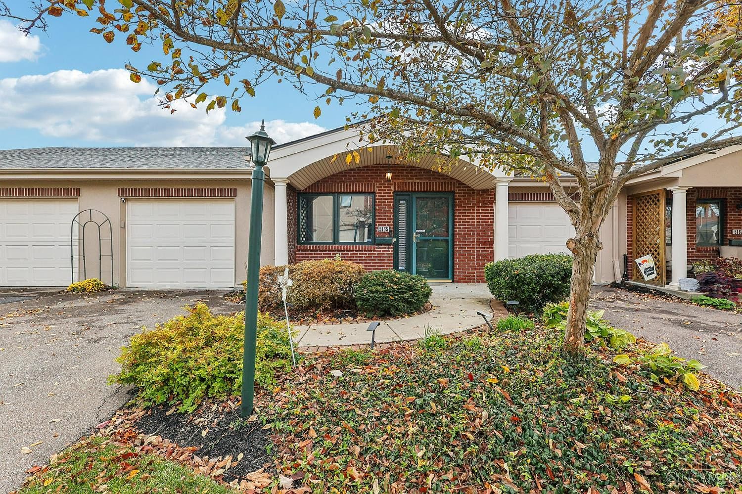 はつ 5165 N Bend Xing, Cincinnati, OH 45247 | MLS #1860683 | Zillow