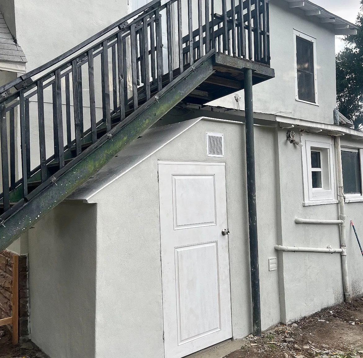 604 Hart St — Photo 3