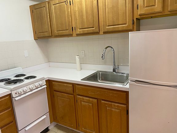 3rd image of 475 Highland Ave APT 1