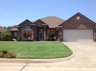 918 Quail Ridge Rd, Enid, OK 73703
