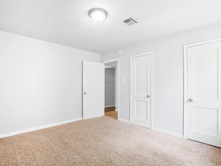 5326 Doulton Dr — Photo 10
