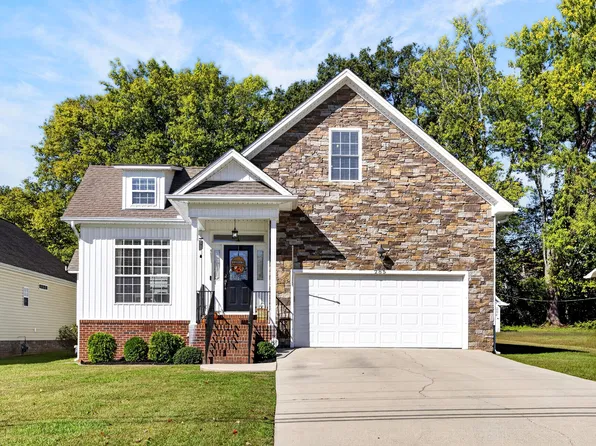 285 Grove Ave NW, Cleveland, TN 37311