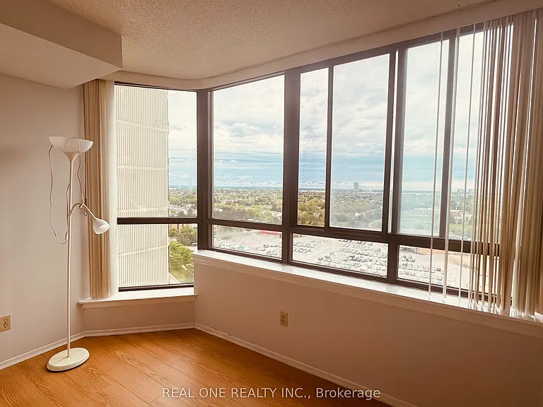 75 Bamburgh Cir #1723 — Photo 9