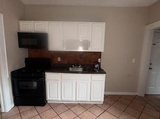 393 13th Ave #8R, Newark, NJ 07103