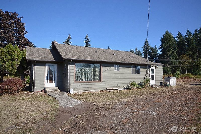 3rd image of 14614 Lawrence Lake Road SE