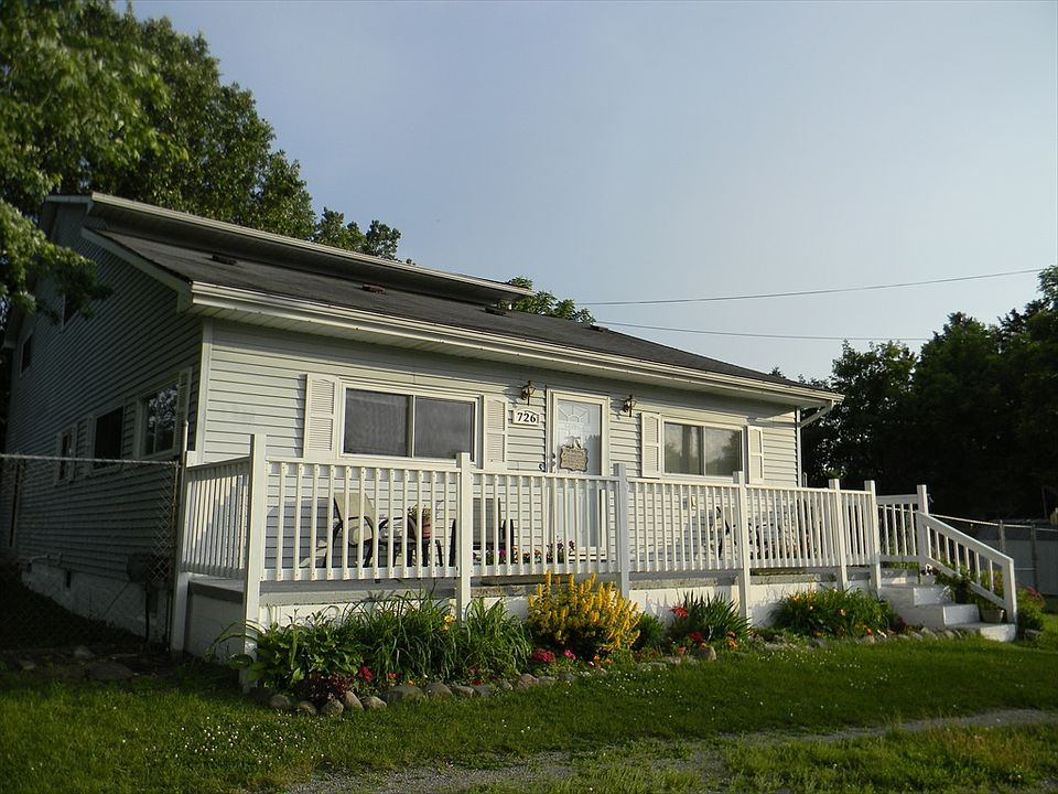 1st image of 726 E Sherman St
