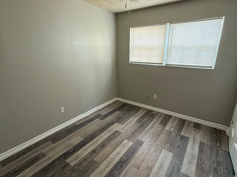 3016 E 3rd St — Photo 5