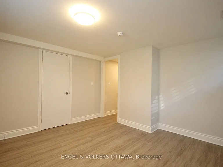 2073 Alton St #B — Photo 19
