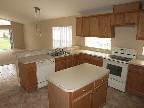 3rd image of 1225 Costal Creek Ct