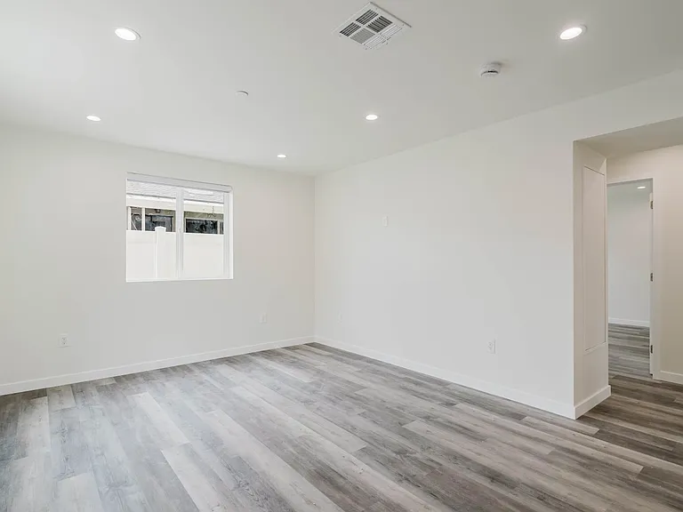 7732 Etiwanda Ave — Photo 7