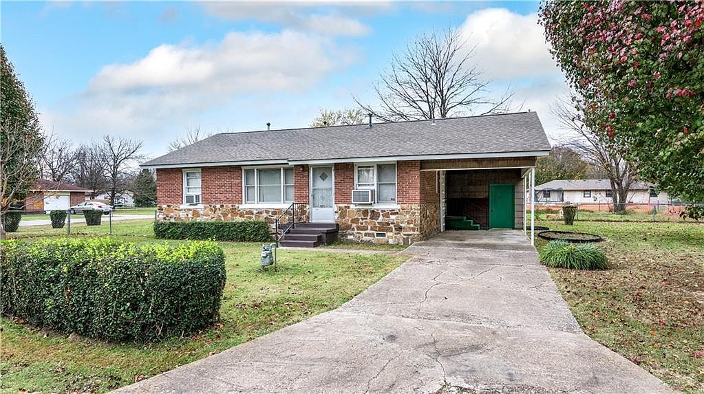 719 S Elm St Sallisaw Ok 74955 Zillow