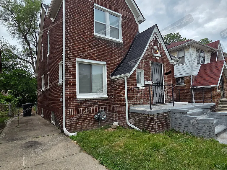 15765 Ward St — Photo 2