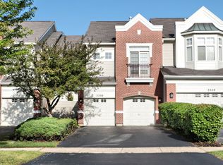 3330 Rosecroft Ln, Naperville, IL 60564