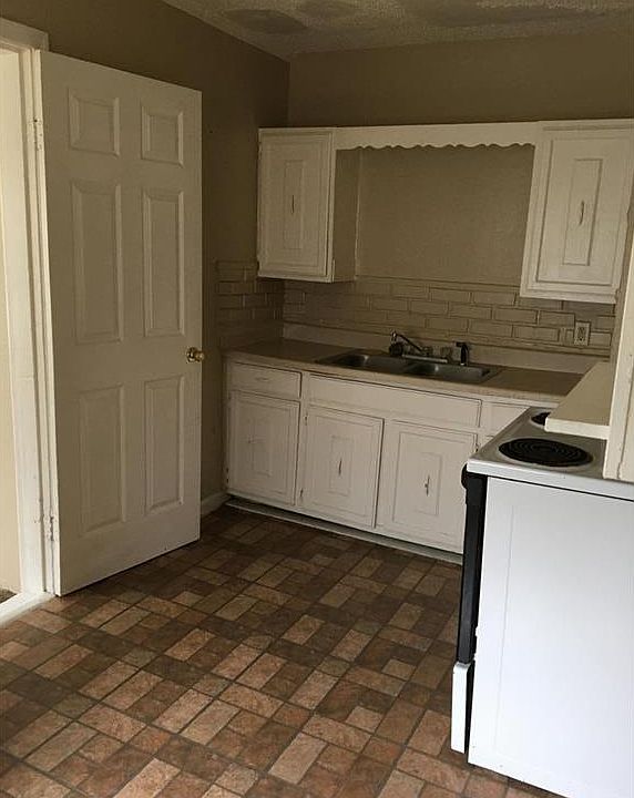 2nd image of 2108 N 26th St