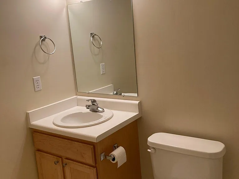 569 N 200 W — Photo 5