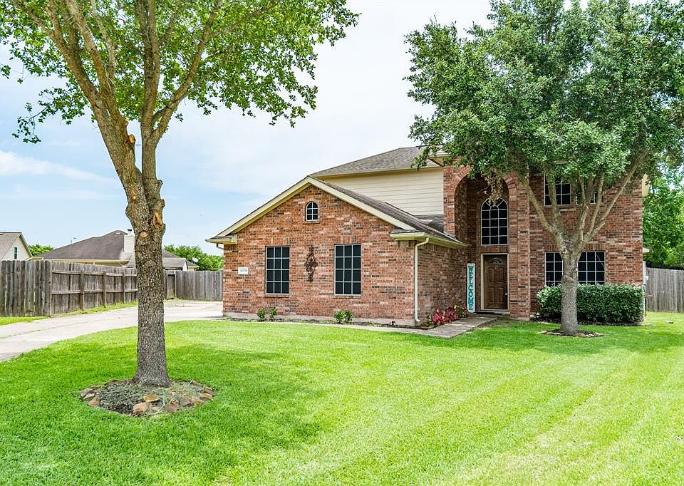 1st image of 8006 Dogwood Ct