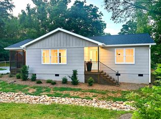 1300 E Rutherford St, Landrum, SC 29356