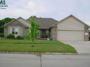 46213 S Creekside Blvd, Macomb, MI
