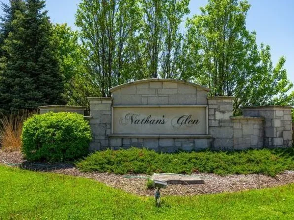 1 Leanda Ln, South Barrington, IL 60010