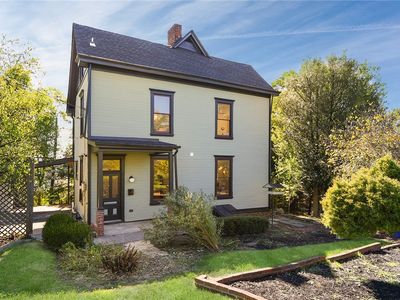 223 7th St, Pittsburgh, PA, 15215