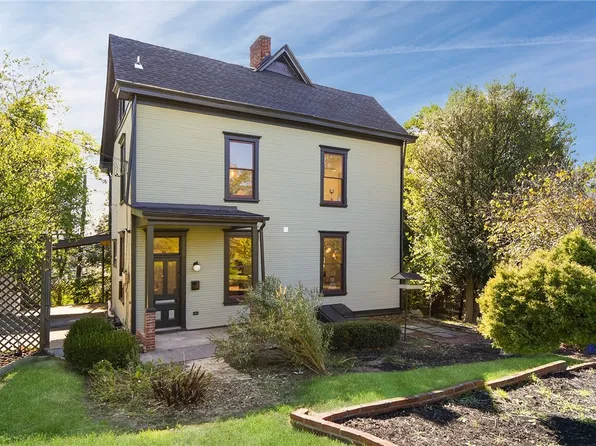 223 7th St, Pittsburgh, PA 15215