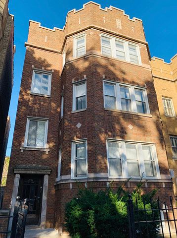 1st image of 8120 S Maryland Ave APT 2