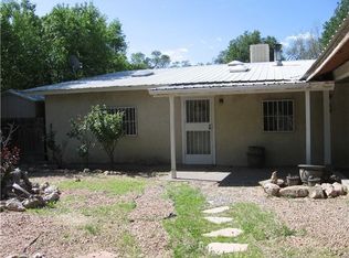 806 Sandy Ln, Espanola, NM 87532