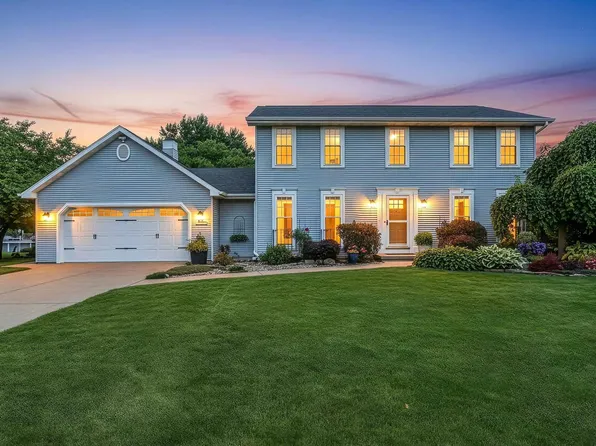 N254 Meadowbreeze Ct, Appleton, WI 54915