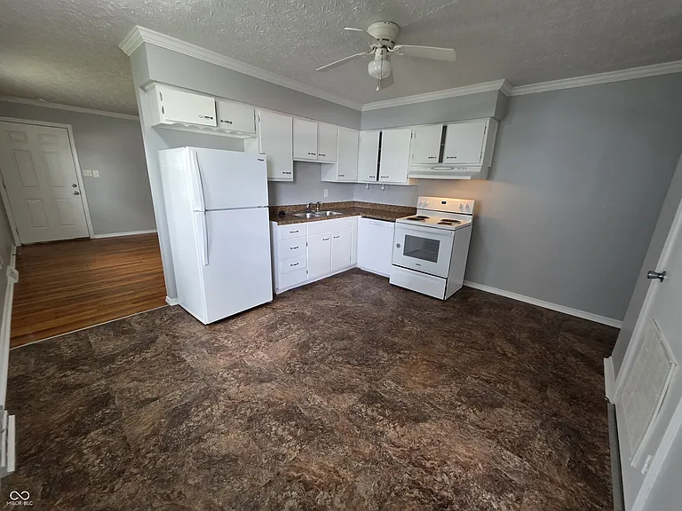 84 S 6th Ave — Photo 6