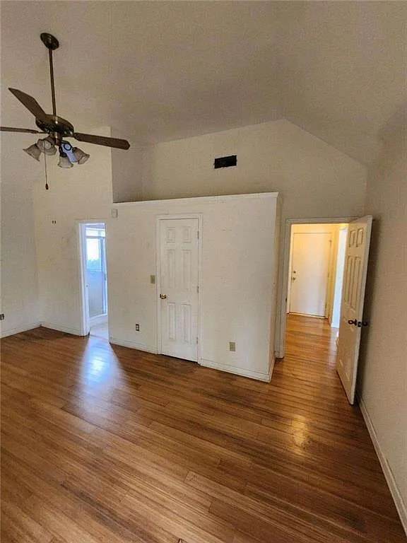 4 bed, 2.5 bath, 1850 sqft, $2,600 — Photo 3