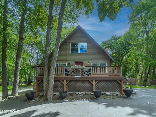 102 Dove Ct, Milford, PA 18337