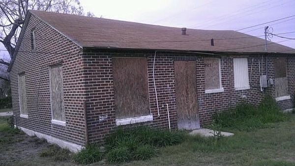 1st image of 135 W Austin St