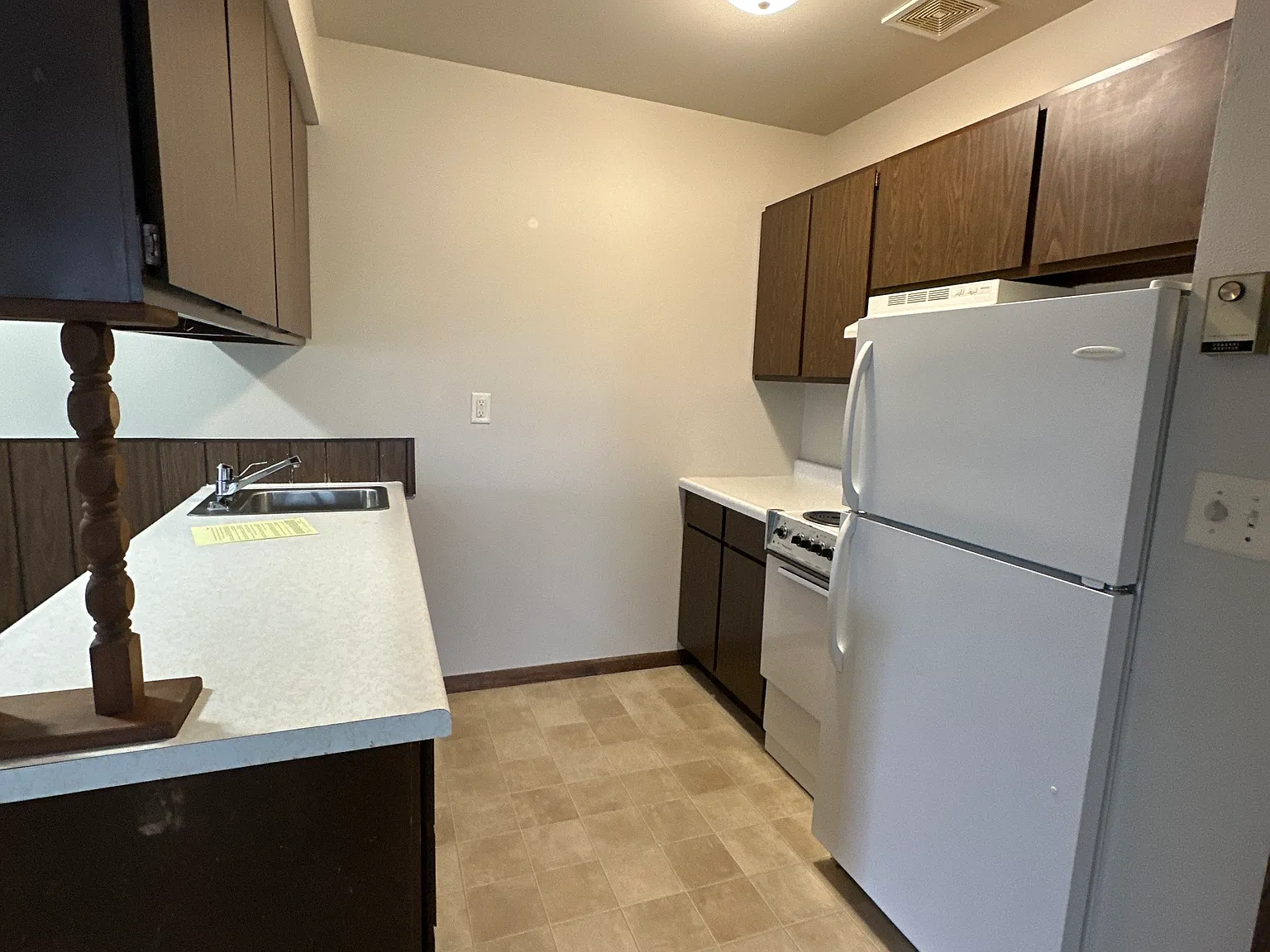 2 bed, 755 sqft, $830 — Photo 4