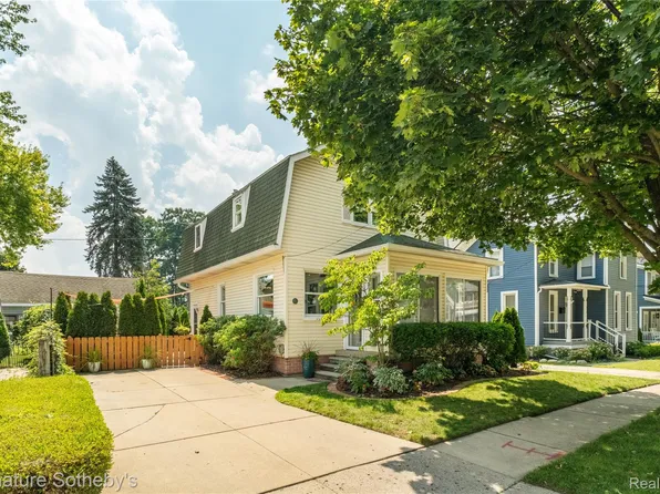 416 Beal St, Northville, MI 48167