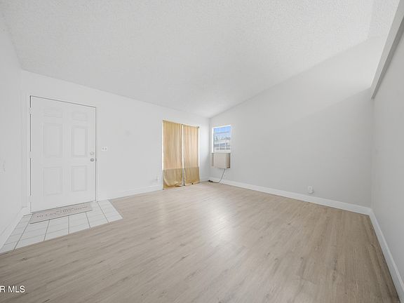 5th image of 1325 Bradford Ave