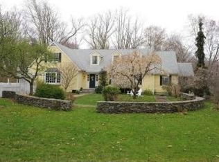 310 Governors Ln, Fairfield, CT 06824
