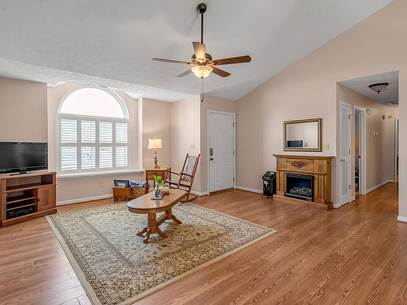 5th image of 1492 Corral Way